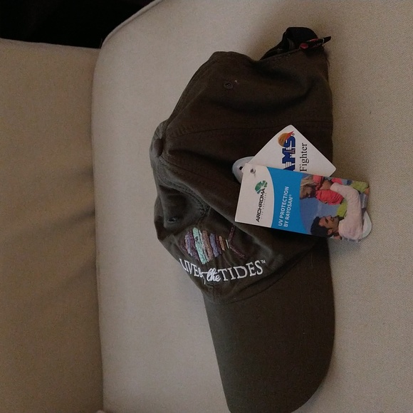 Baseball Cap - Picture 3 of 12